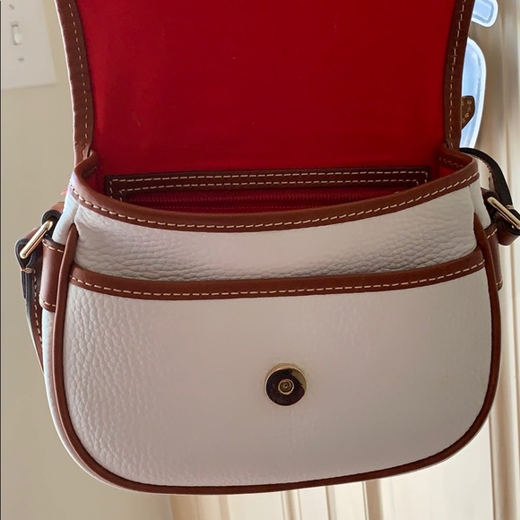 Dooney & Bourke White and tan purse. - Picture 4 of 8